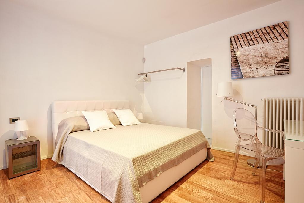 Suite Home Moncada Παλέρμο Δωμάτιο φωτογραφία
