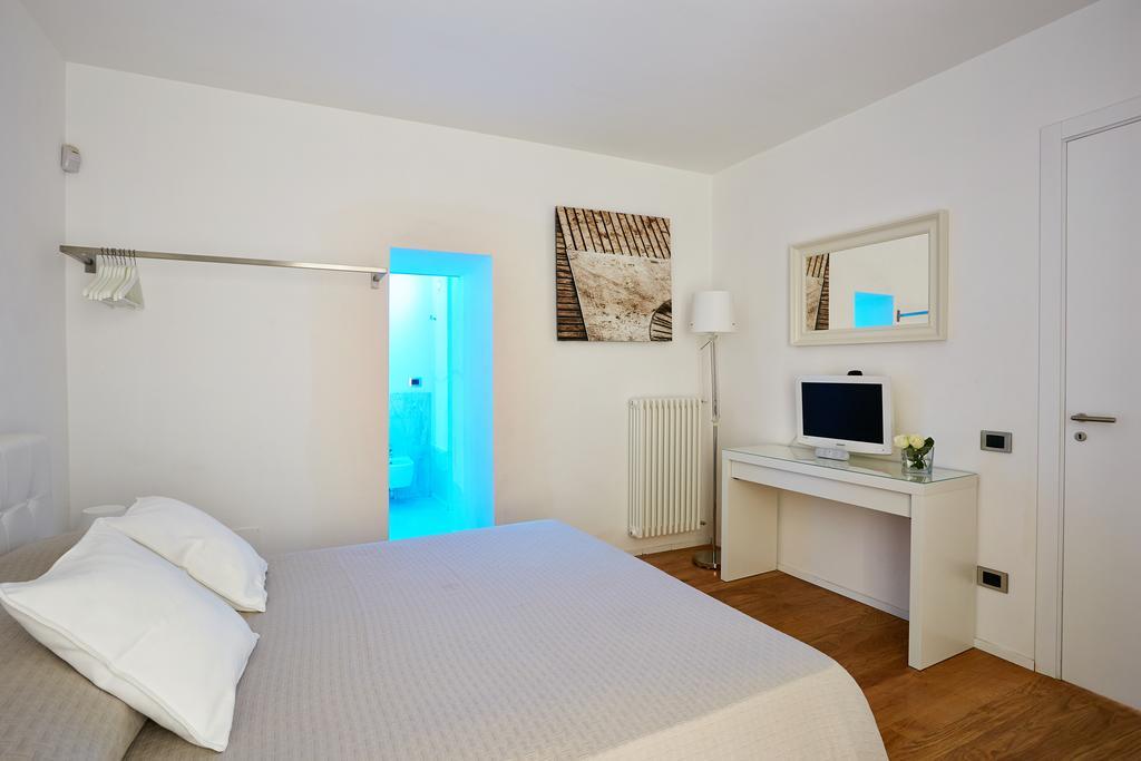 Suite Home Moncada Παλέρμο Δωμάτιο φωτογραφία